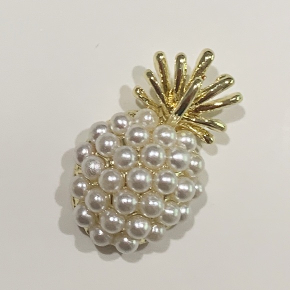 Pineapple Faux Pearl Alloy Earrings - Picture 4 of 5